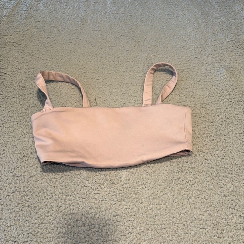 Vuori Women's Sports Bra in Light Pink